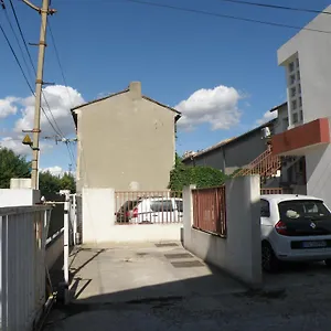 Proche Centre Avec Parking Prive Appartement